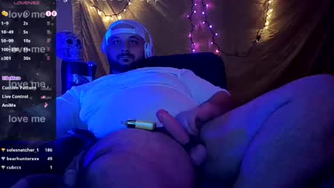 Snapshot of binkanator33 chatting on May 2026 11:34:04 PM johnnydepth333 online show from May 2026 11:34:04 PM