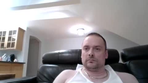 bird8888 online show from September 2025 02:00:02 AM