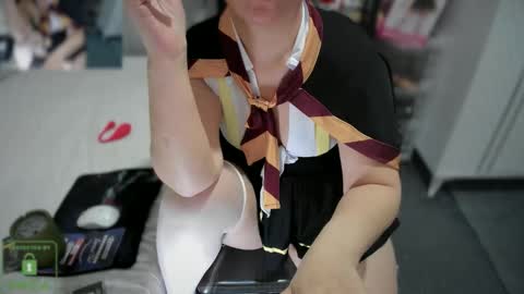 bisex woman online show from December 2025 07:53:02 PM