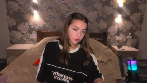 Snapshot of bitter__peach chatting on May 2026 04:57:01 PM Margo online show from May 2026 04:57:01 PM