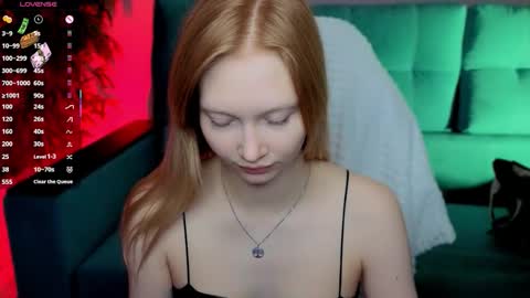 Julia online show from October 2025 03:40:02 AM