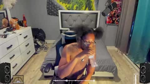 Plant Base Streamers From Pennsylvania online show from March 2025 12:27:02 AM