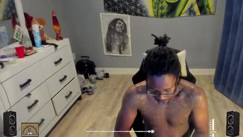 Plant Base Streamers From Pennsylvania online show from September 2025 10:34:02 PM