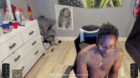 Plant Base Streamers From Pennsylvania online show from September 2025 11:17:02 PM