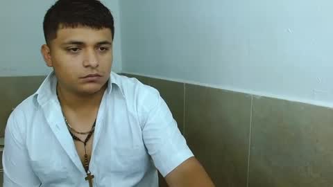 black__and__whiite online show from October 2025 12:11:02 AM