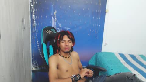 Snapshot of black_dreadlocks chatting on January 2025 12:05:02 PM Black online show from January 2025 12:05:02 PM