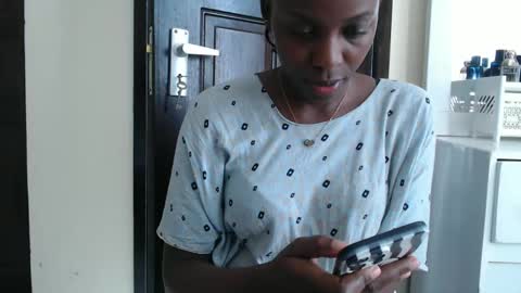 Snapshot of black_ghodess chatting on February 2025 12:17:02 PM black ghodess online show from February 2025 12:17:02 PM