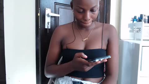 Snapshot of black_ghodess chatting on February 2025 12:59:01 PM black ghodess online show from February 2025 12:59:01 PM