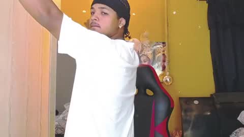 black_king_241 online show from January 2025 02:24:02 AM