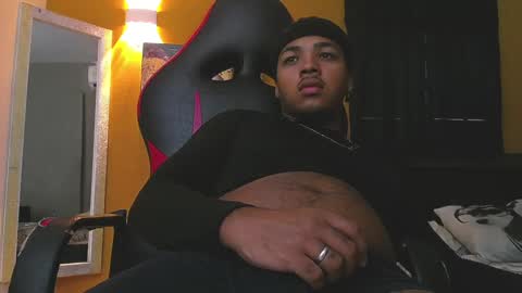 black_king_241 online show from February 2025 04:07:01 PM