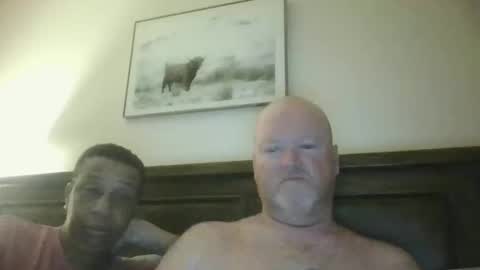Snapshot of black_n_white4 chatting on January 2025 11:27:02 AM black_n_white4 online show from January 2025 11:27:02 AM