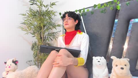 Snapshot of black_rose02 chatting on January 2025 02:39:01 PM B L A C K R O S E online show from January 2025 02:39:01 PM