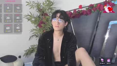 Snapshot of black_rose02 chatting on March 2025 02:44:02 PM B L A C K R O S E online show from March 2025 02:44:02 PM