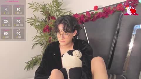 Snapshot of black_rose02 chatting on March 2025 02:43:02 PM B L A C K R O S E online show from March 2025 02:43:02 PM