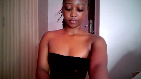 Snapshot of black_rosey chatting on June 2026 06:27:02 AM veraa online show from June 2026 06:27:02 AM