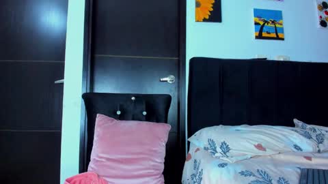 Snapshot of black_treassure chatting on December 2024 04:25:02 AM black_treassure online show from December 2024 04:25:02 AM