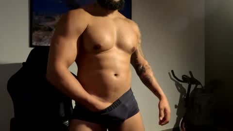 Macauly online show from October 2025 09:49:01 PM