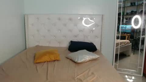 Cleo online show from April 2026 10:48:01 PM