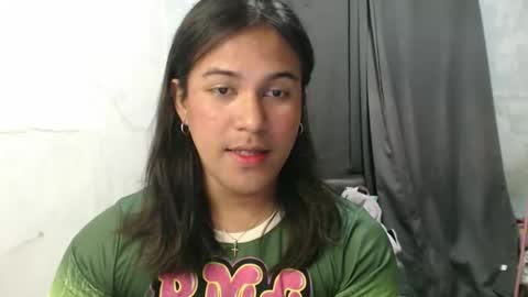 Ellez online show from December 2025 06:36:02 PM