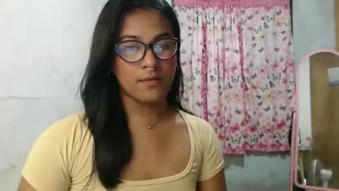 Ellez online show from March 2026 07:14:02 PM