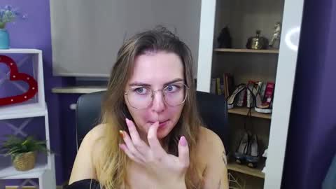 Z O E Y online show from December 2024 05:31:02 AM