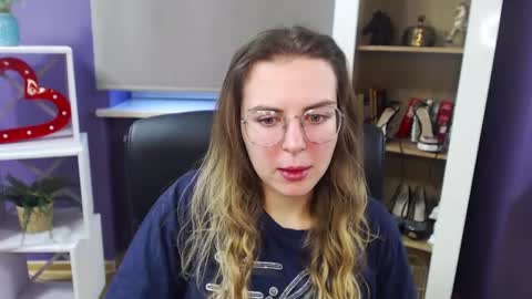 Z O E Y online show from December 2024 08:07:02 AM