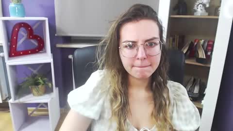 Z O E Y online show from February 2025 05:35:02 AM