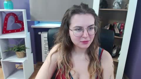 Z O E Y online show from February 2025 08:50:02 AM