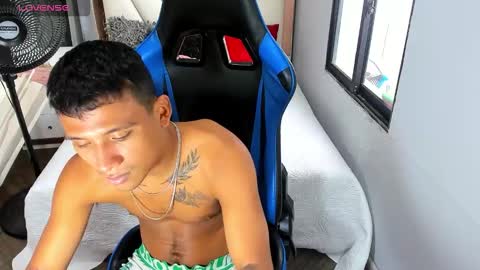 Snapshot of blacksex_boy chatting on November 2025 05:34:02 PM Marlon online show from November 2025 05:34:02 PM