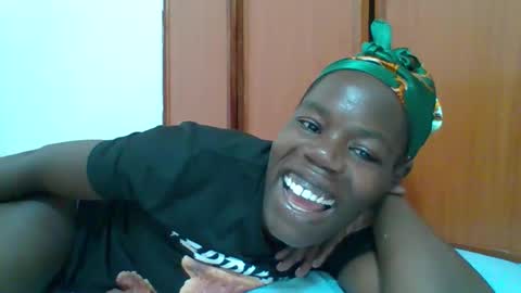 SARAH online show from November 2025 06:51:01 PM