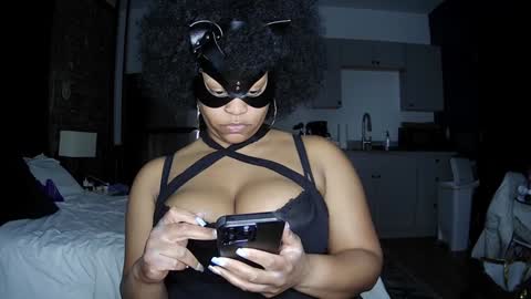 Queen Siren online show from January 2025 04:50:02 AM