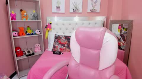 Snapshot of blaiir_moon chatting on February 2026 10:27:02 PM blaiir_moon online show from February 2026 10:27:02 PM