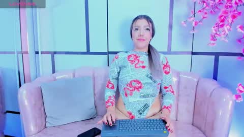 blairjones_ online show from September 2025 12:53:01 PM