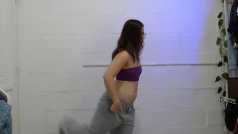   online show from October 2025 01:20:01 PM