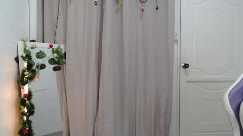   online show from December 2025 01:53:01 PM