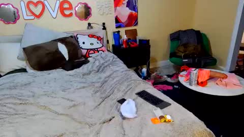 Blakely Morningstar   online show from February 2026 12:42:02 AM