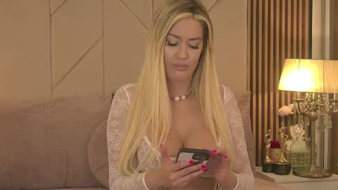 Blanche online show from December 2025 02:35:01 PM