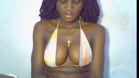 nikky00 online show from February 2026 07:10:02 AM