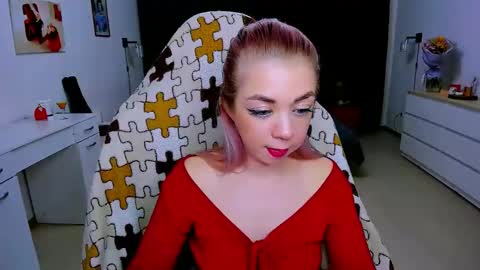 Nicole online show from February 2025 02:26:01 PM