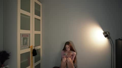 Snapshot of blissence chatting on September 2025 03:46:02 PM LiLy online show from September 2025 03:46:02 PM