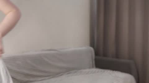 Mila online show from September 2025 01:15:02 PM