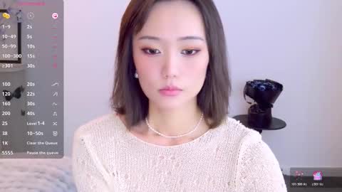 YoYo online show from November 2025 05:39:01 AM