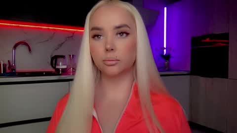 Lana online show from January 2025 04:21:01 AM