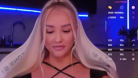 Lana online show from April 2026 02:11:01 AM