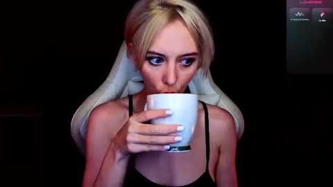 blond_ice_ann online show from July 2026 11:18:02 PM
