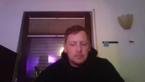 blonde32m online show from September 2025 05:49:01 PM