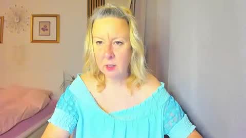 Nicole online show from January 2025 05:24:02 AM