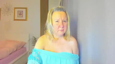 Nicole online show from January 2025 07:28:02 PM