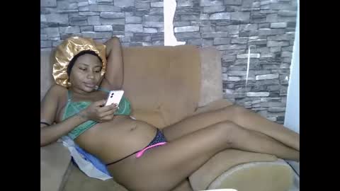 blonde_creamy online show from May 2026 03:35:02 AM