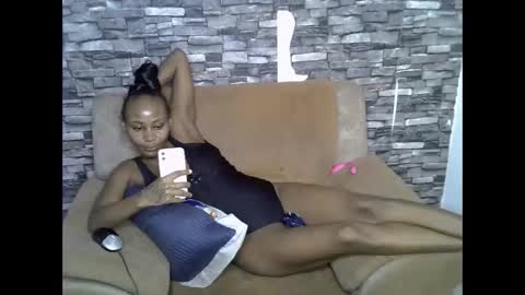 blonde_creamy online show from May 2026 06:09:01 PM